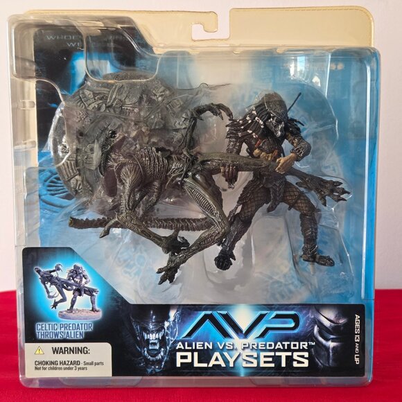 2005 ALIEN VS PREDATOR ACTION FIGURES, COMPLETE SET, MINT IN THE BOX!!! - Picture 5 of 10